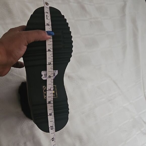 Aldo Women's Burgundy Quilted Boots - Picture 9 of 16